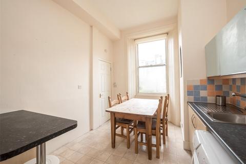 2 bedroom flat to rent, Royston Terrace, Edinburgh, EH3