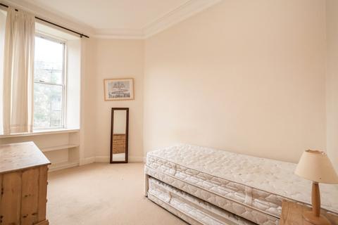 2 bedroom flat to rent, Royston Terrace, Edinburgh, EH3