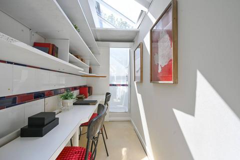 2 Western Lane, London, SW12 8JS