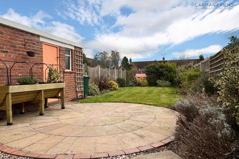 18 Bellard Drive, Hoole, Chester, CH2 3JP