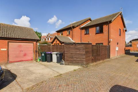 3 bedroom semi-detached house for sale, 6 Post Office Lane, Spilsby