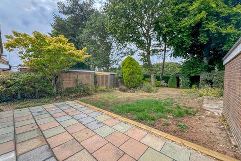 2 bedroom bungalow to rent, Churchill Avenue, Newmarket, Suffolk, CB8