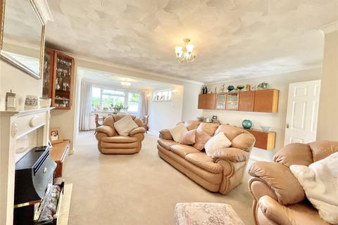 3 bedroom bungalow for sale, Clive Road, Christchurch BH23