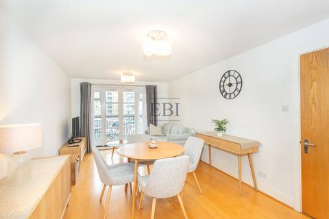 1 bedroom apartment for sale, Gainsborough House, 7 Victory Place, London, E14