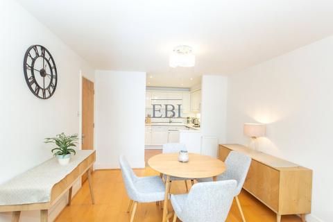 1 bedroom apartment for sale, Gainsborough House, 7 Victory Place, London, E14