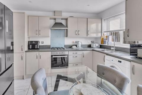 9 Johnstone Close, Oldham, OL1 2QE