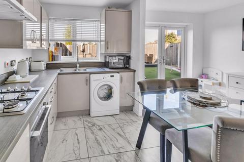 9 Johnstone Close, Oldham, OL1 2QE
