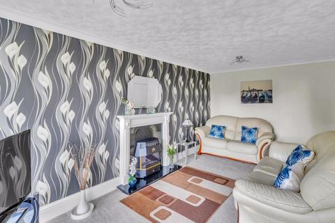 1 bedroom flat for sale, Burnell Court, Heywood, OL10 2NW