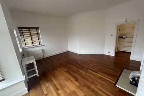 2 bedroom flat to rent, St Edmunds Terrace, St Johns Wood ,London