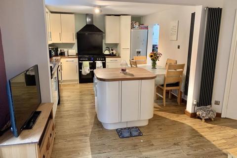 1 Hunters Ridge, Tonna, Neath, SA11 3FE