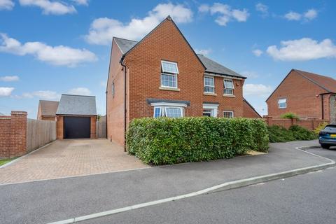 4 bedroom detached house for sale, Ireland Close, Westhampnett, Chichester