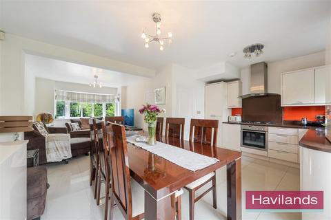 4 bedroom terraced house for sale, Chaucer Close, London