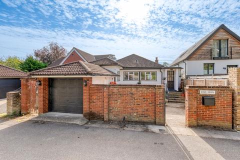 3 bedroom detached bungalow for sale, River Ash Estate, Shepperton