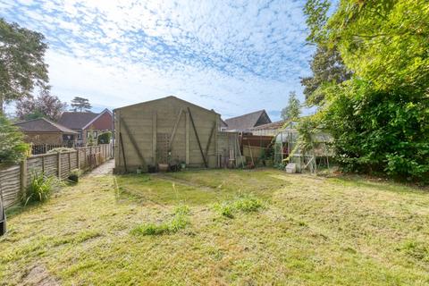 3 bedroom detached bungalow for sale, River Ash Estate, Shepperton