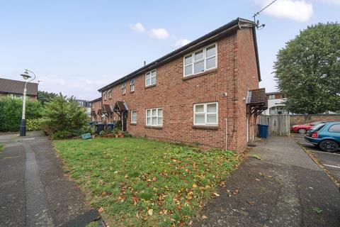 25 Clementine Close, London, W13 9UB