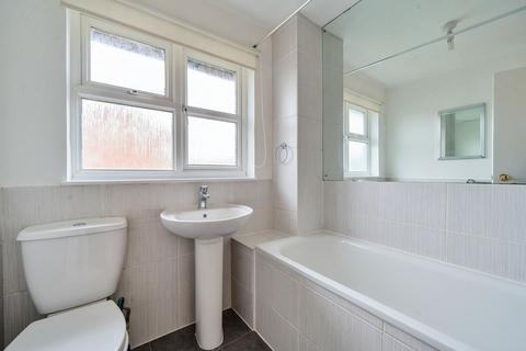 25 Clementine Close, London, W13 9UB