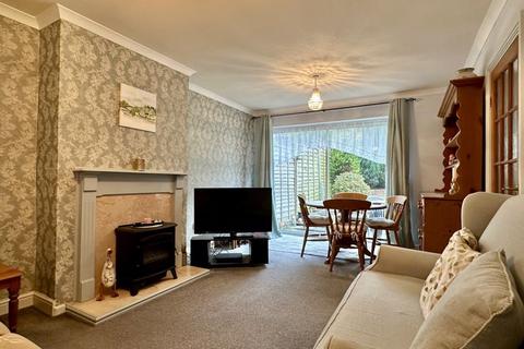 3 bedroom semi-detached house for sale, Coppice Close, Banbury