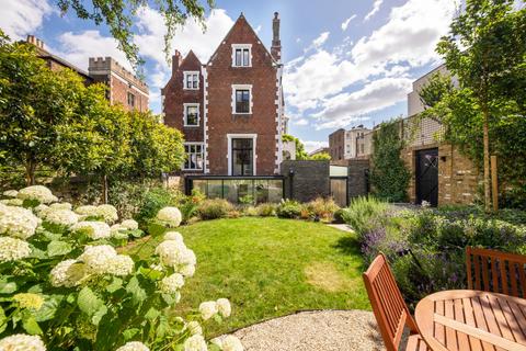 4 bedroom end of terrace house for sale, St. Anns Villas, London