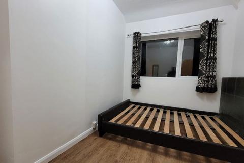 1 bedroom in a house share to rent, Alleyndale Road, Becontree