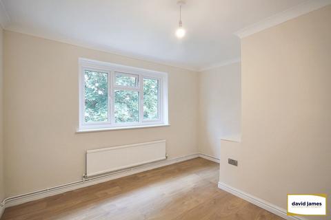 2 bedroom maisonette to rent, Southborough Lane, Bromley
