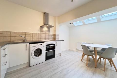 2 bedroom apartment to rent, West Bars, Chesterfield