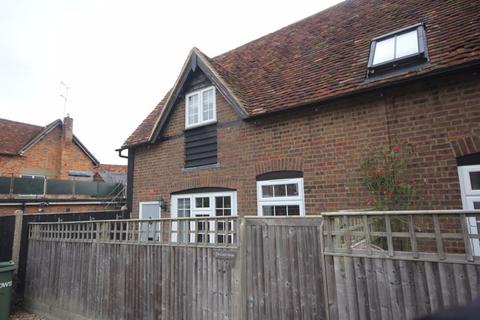 2 bedroom cottage to rent, Central Princes Risborough