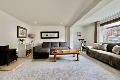 8 Brent Road, Bourne End, SL8 5LU