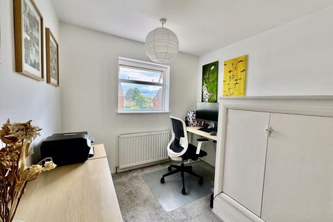 8 Brent Road, Bourne End, SL8 5LU