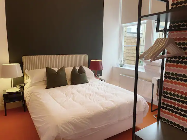 Bed V