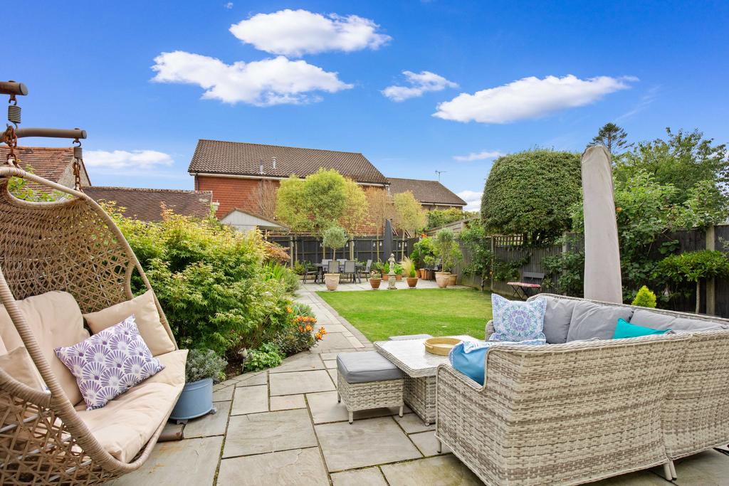 Garden Dining Area