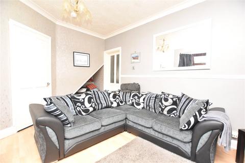 3 bedroom semi-detached house for sale, Thirlmere Drive, Tingley, Wakefield, West Yorkshire