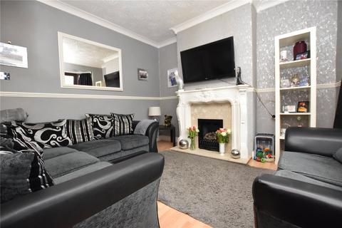 3 bedroom semi-detached house for sale, Thirlmere Drive, Tingley, Wakefield, West Yorkshire