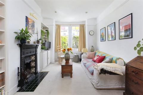 3 bedroom terraced house to rent, Twilley Street, Wandsworth SW18