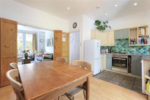 3 bedroom terraced house to rent, Twilley Street, Wandsworth SW18