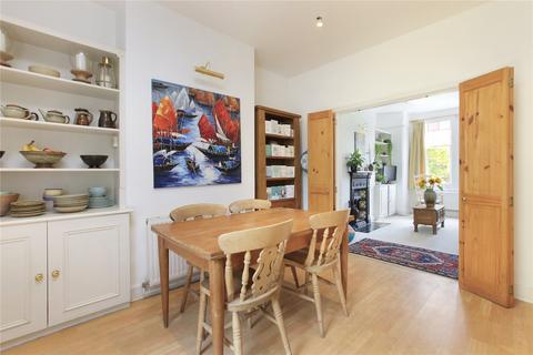 3 bedroom terraced house to rent, Twilley Street, Wandsworth SW18