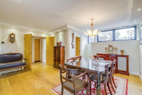 3 bedroom apartment for sale, Firecrest Drive, Hampstead, London, NW3