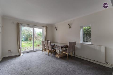 3 bedroom bungalow to rent, Langley Way, Hertfordshire WD17