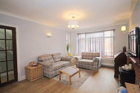 38 Cayton Road, Greenford, UB6 8BJ