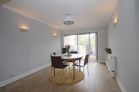 38 Cayton Road, Greenford, UB6 8BJ