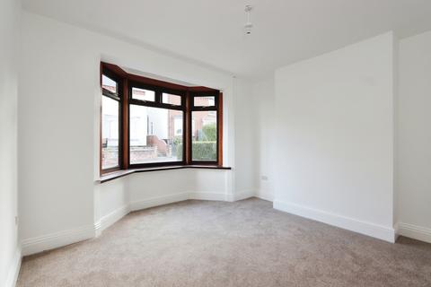 3 bedroom end of terrace house for sale, Gloucester Road, Derbyshire S41