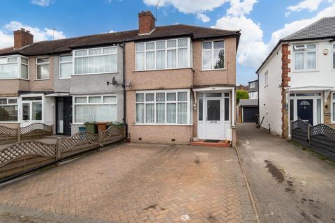 3 bedroom semi-detached house for sale, Henley Avenue, Sutton SM3