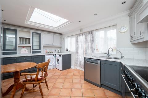 136 Henley Avenue, Cheam, Sutton, SM3 9SA