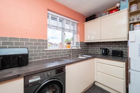 7 Chelsea Gardens, Sutton, SM3 9TN