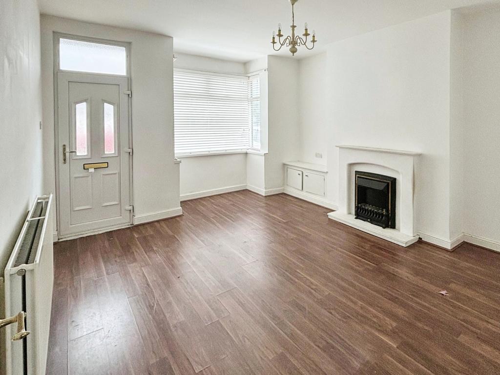 Rotherham Road, Sheffield S25 2 bed terraced house for sale £120,000