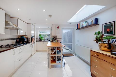 4 bedroom house to rent, All Saints Road, London SW19