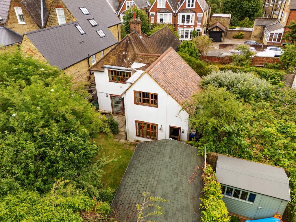 Kenilworth Avenue, Wimbledon SW19 4 bed detached house for sale £