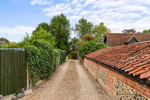 4 bedroom bungalow for sale, Watts Yard, Bishop's Stortford CM23