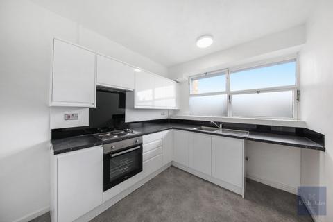 3 bedroom apartment for sale, Churchill Gardens, London SW1V