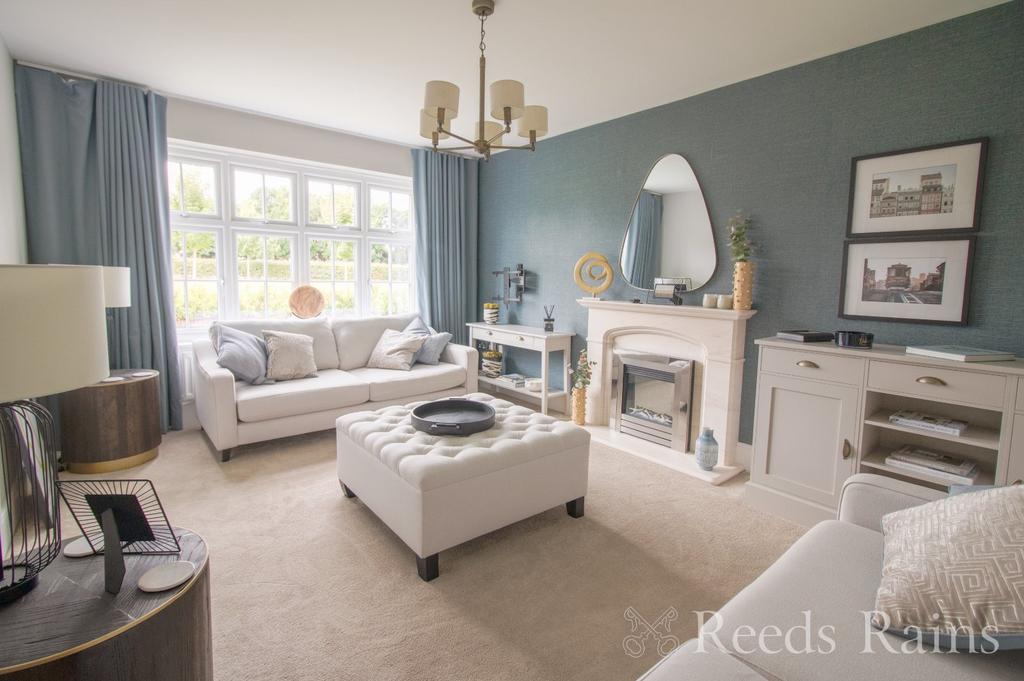 Leamington Road, Ellesmere Port CH66 4 bed detached house for sale £