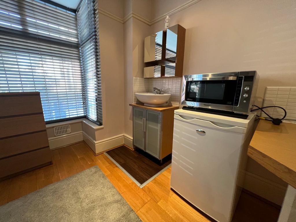 Kitchenette